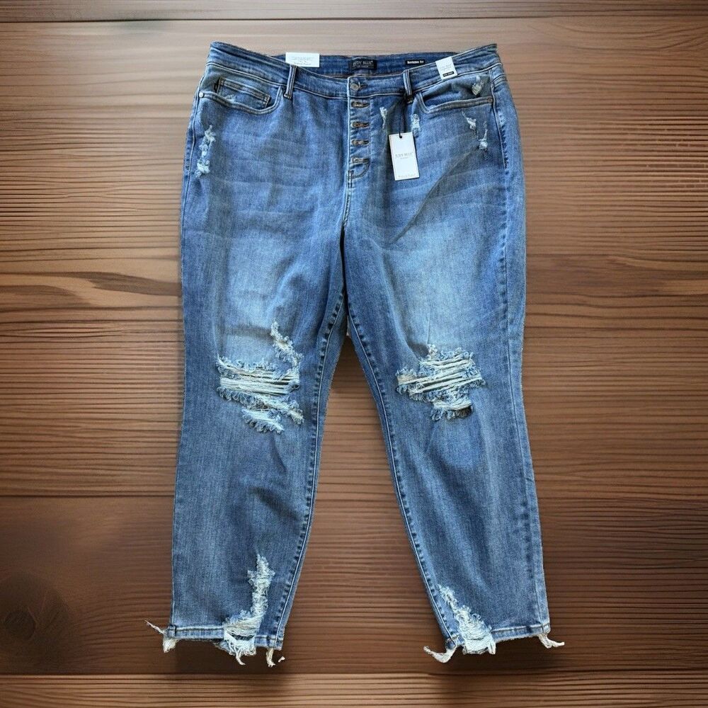 🔥Judy Blue Jeans Women’s 24W Med Wash High Rise Boyfriend Fit Distressed- NEW
